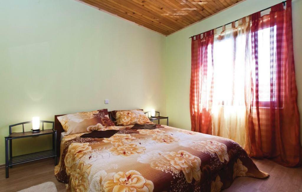Vito 2 Apartment Pula Bagian luar foto